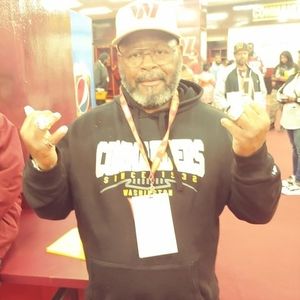 Meet your Posher, Clinton